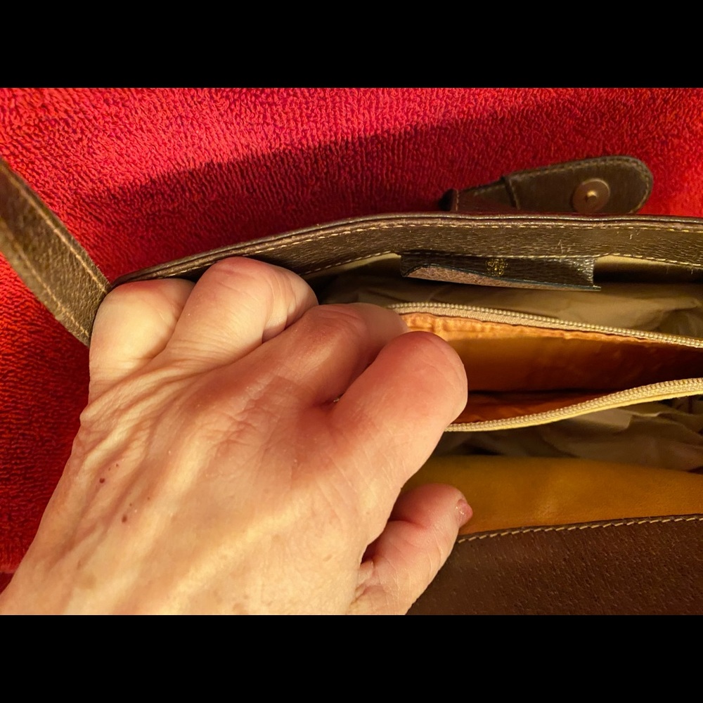 /Gucci Original,Vintage crossover excellent shape - Picture 8 of 8